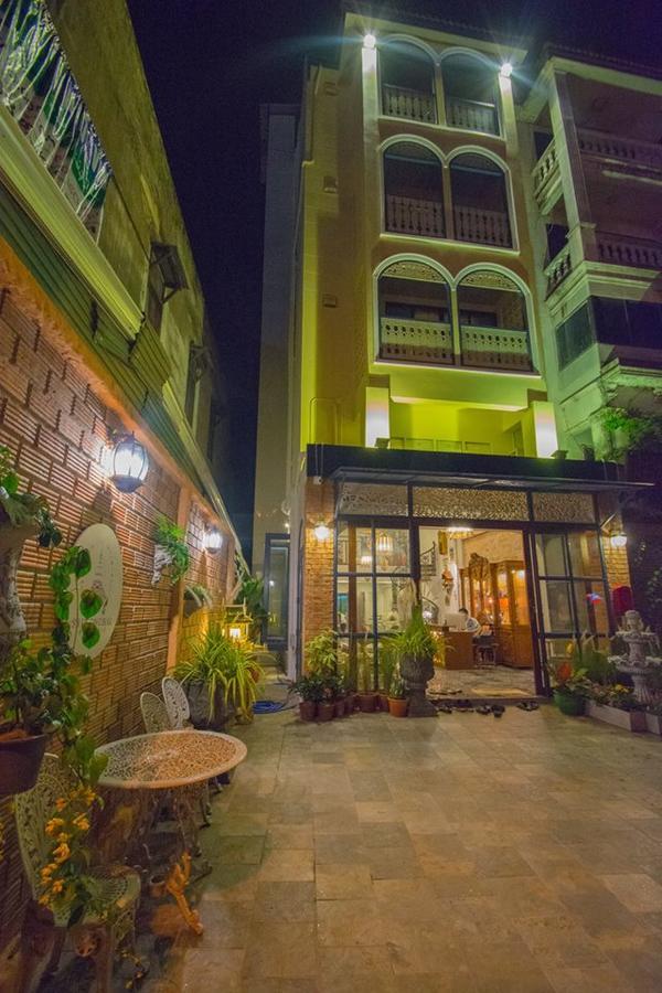 Sridonchai Heritage, Night Bazaar Couette-café Chiang Mai